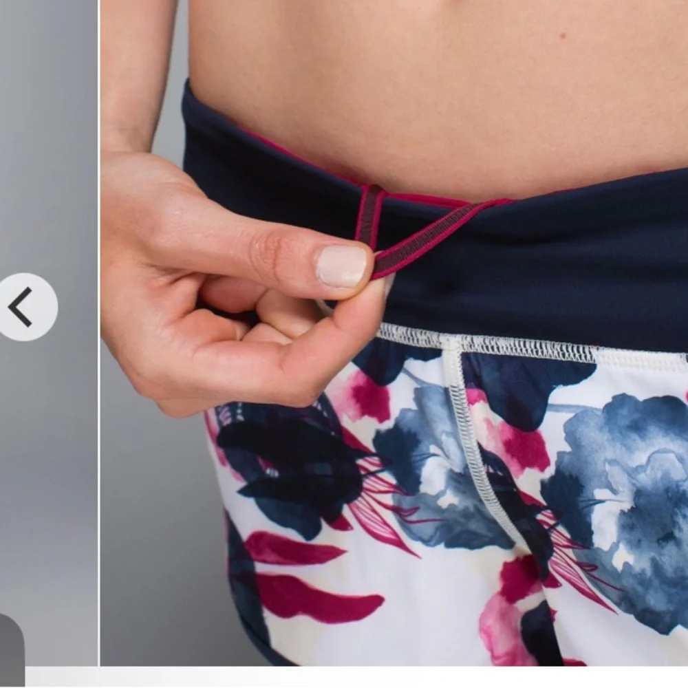 Lululemon Inkwell Floral Ghost Bumble Berry Speed Up Shorts 3” 2014 - Picture 5 of 15